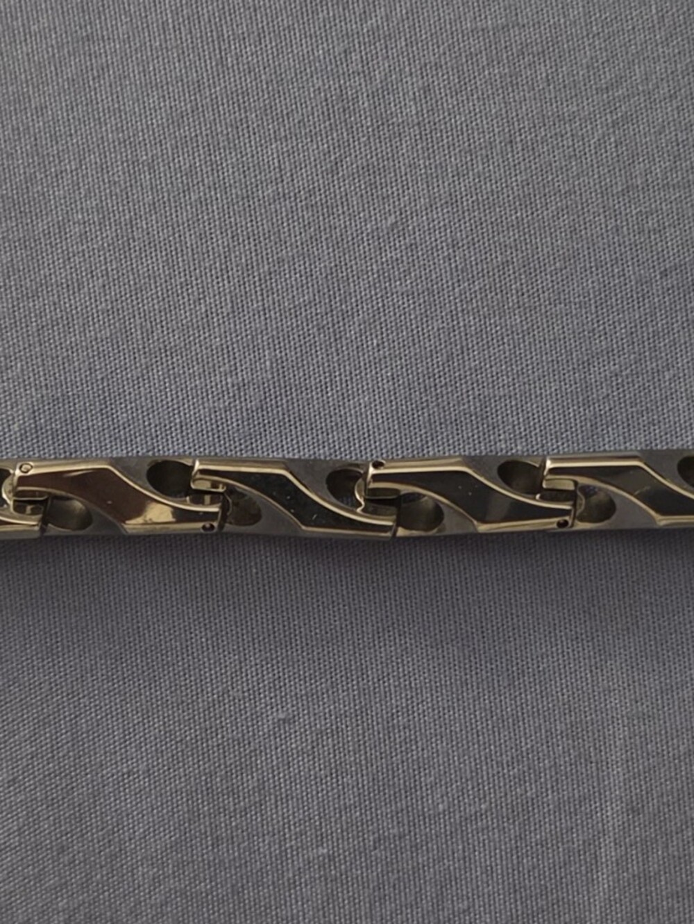 Stainless SteelMen's Link Bracelet - Sleek Curved Design